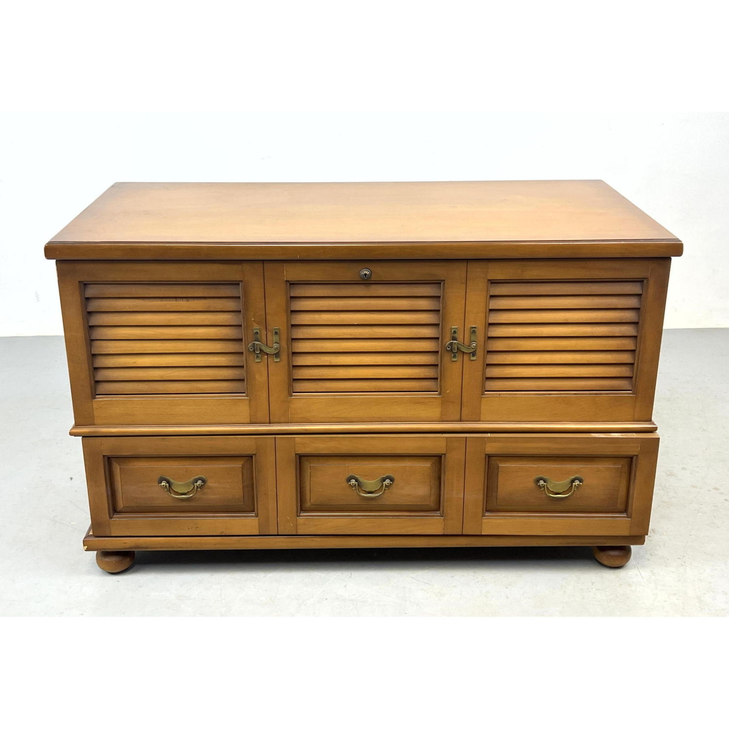 LANE cedar Chest. Louver Shutter