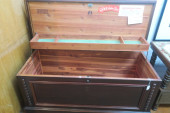 LANE MAHOGANY CEDAR CHEST:<br>
