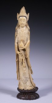 LARGE 19TH C. CHINESE IVORY FI