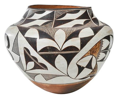 LARGE ACOMA PUEBLO POLYCHROME