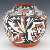 LARGE ACOMA VASE BY LILLIE CON