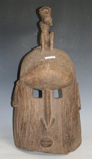 LARGE AFRICAN MASK: 25'' H., 12''