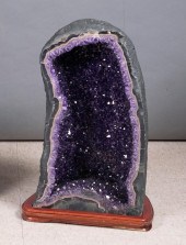 LARGE AMETHYST QUARTZ CAVE GEO