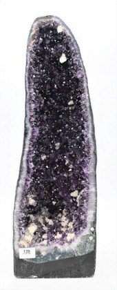 LARGE AMETHYST QUARTZ GEODE CA