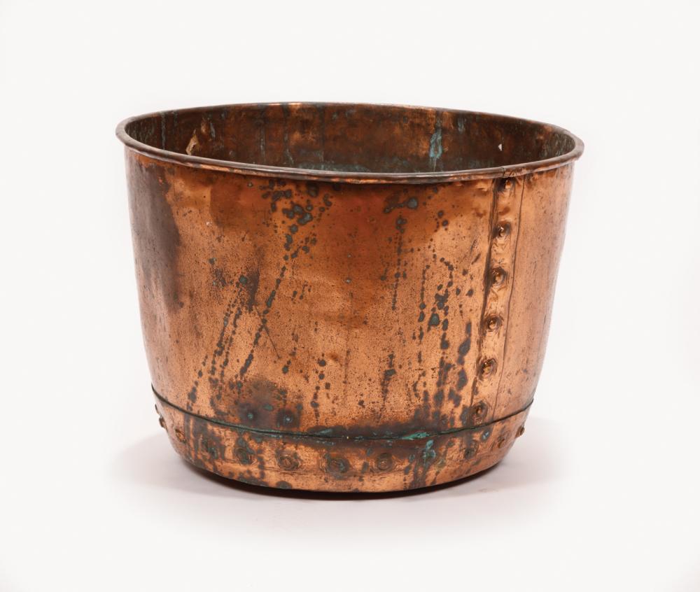 LARGE ANTIQUE COPPER KETTLELarge