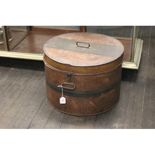 Large antique faux wood painted tin