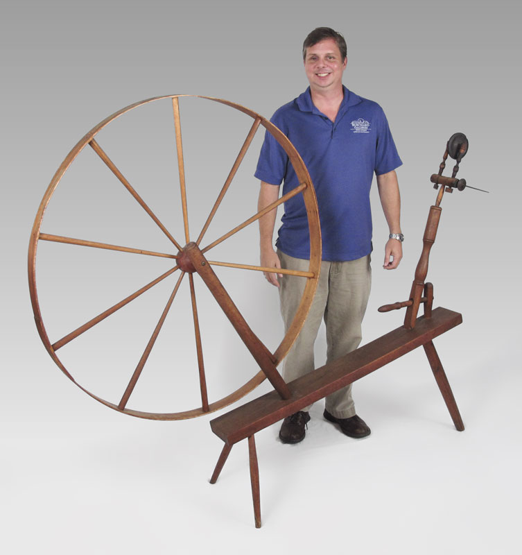 LARGE ANTIQUE SPINNING WHEEL: Wheel