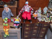 LARGE ASSORTMENT CLOWN FIGURES
