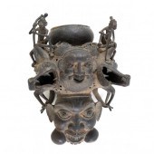 LARGE BAMUM BRONZE PIPE Camero