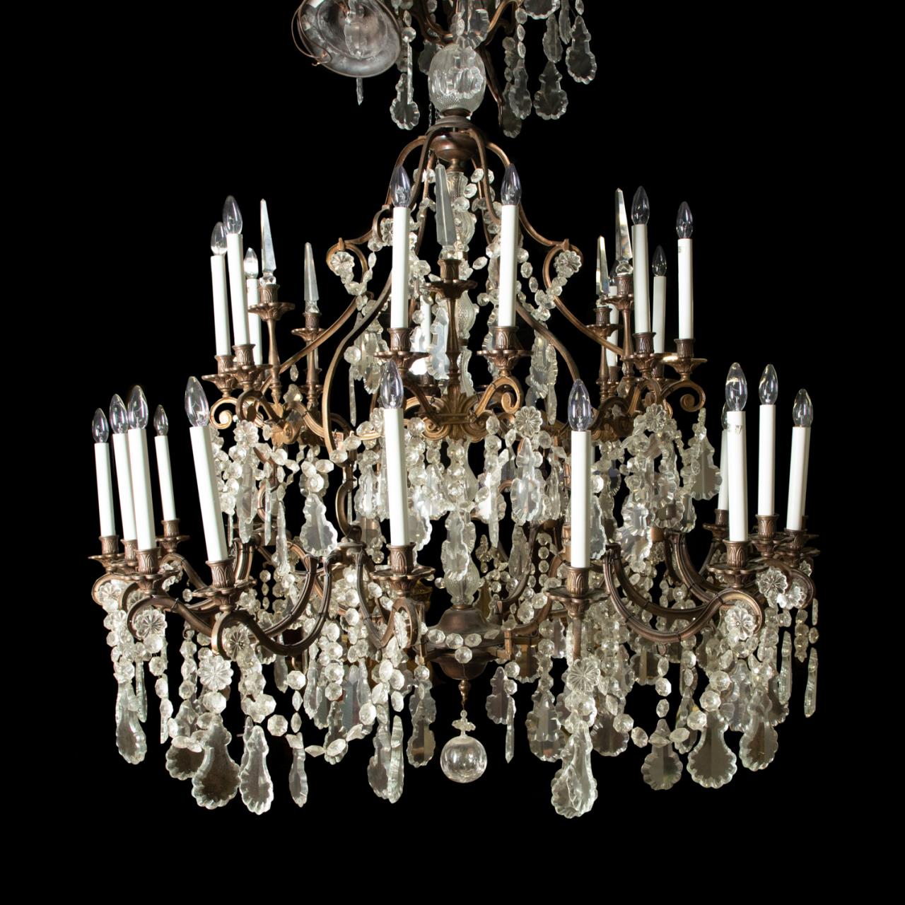 LARGE BAROQUE STYLE 30-LIGHT