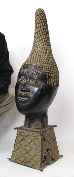 LARGE BENIN AFRICAN QUEEN MOTHER