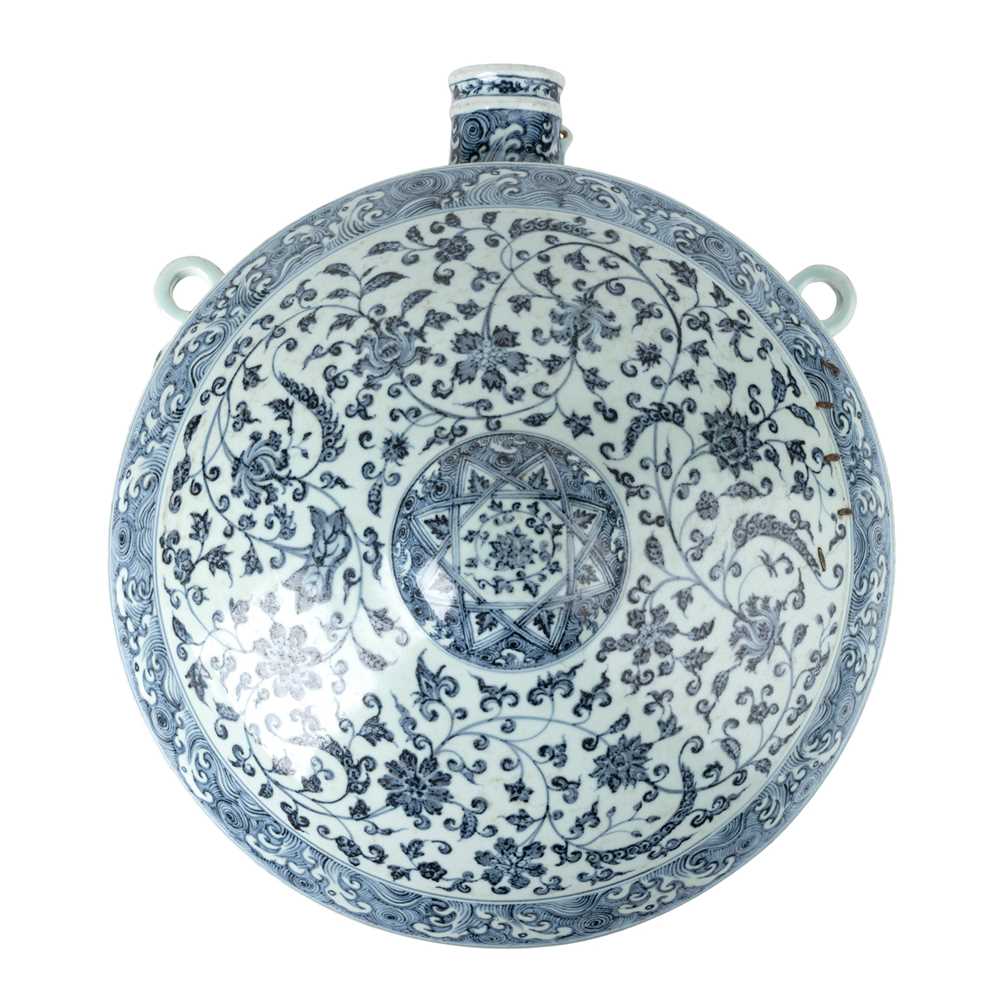 LARGE BLUE AND WHITE FLASK,