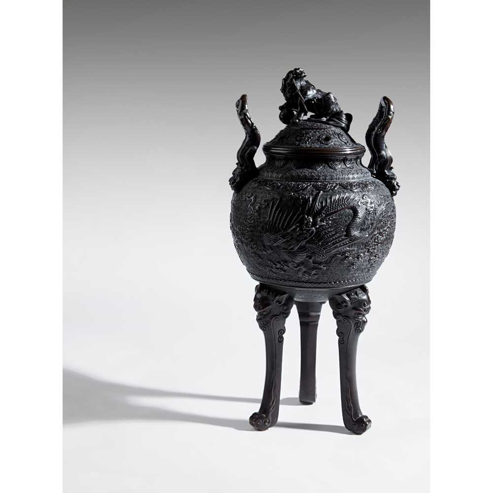 LARGE BRONZE TRIPOD CENSER WITH