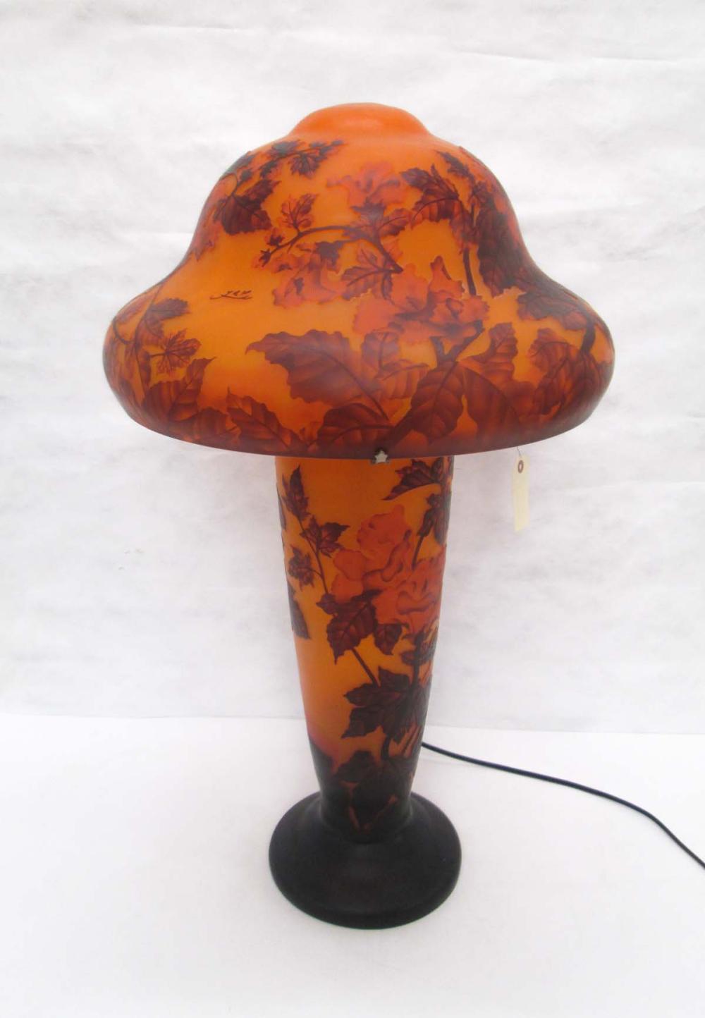 LARGE CAMEO GLASS TABLE LAMP IN THE