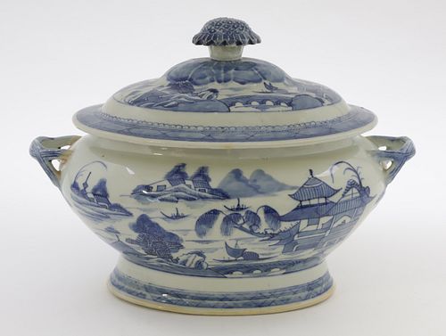 LARGE CANTON COVERED TUREEN, 19TH