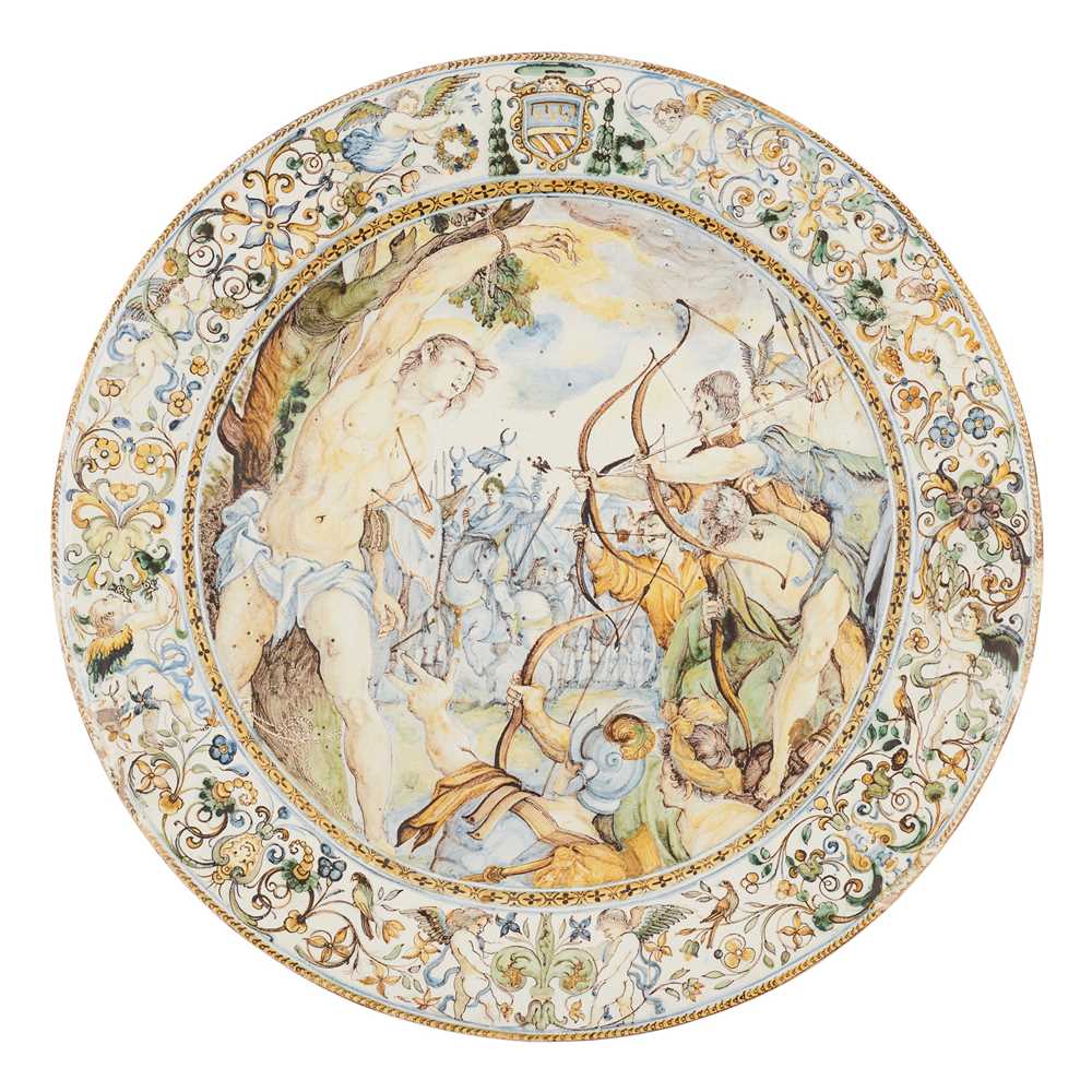LARGE CASTELLI ISTORIATO MAIOLICA