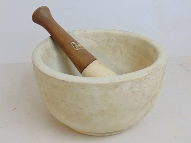 LARGE CERAMIC MORTAR & PESTLE,