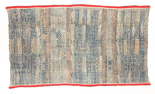 LARGE CHIEF'S BAMILEKE NDOP