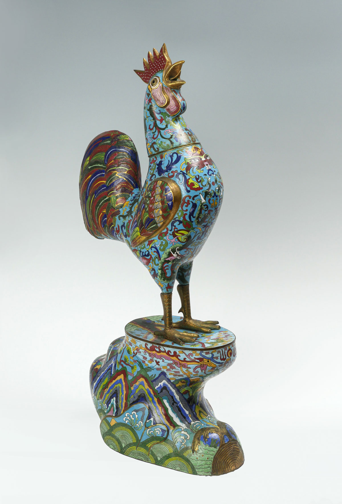 LARGE CHINESE ARCHAIC STYLE