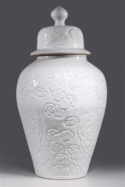 Large Chinese blanc de chine