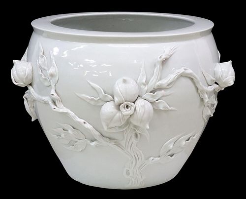 LARGE CHINESE BLANC-DE-CHINE