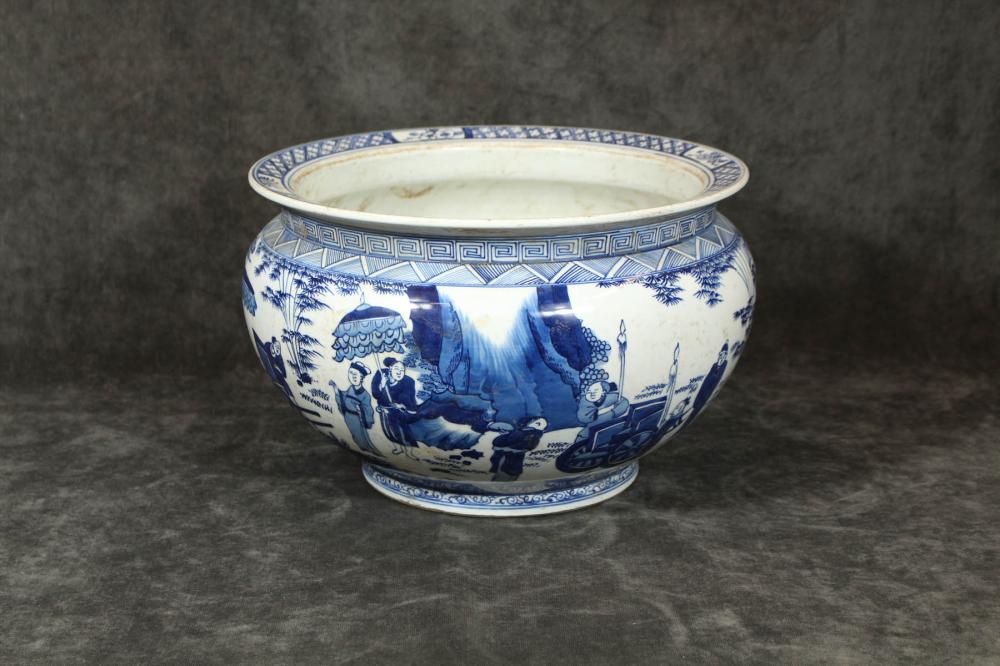 LARGE CHINESE BLUE UNDERGLAZE