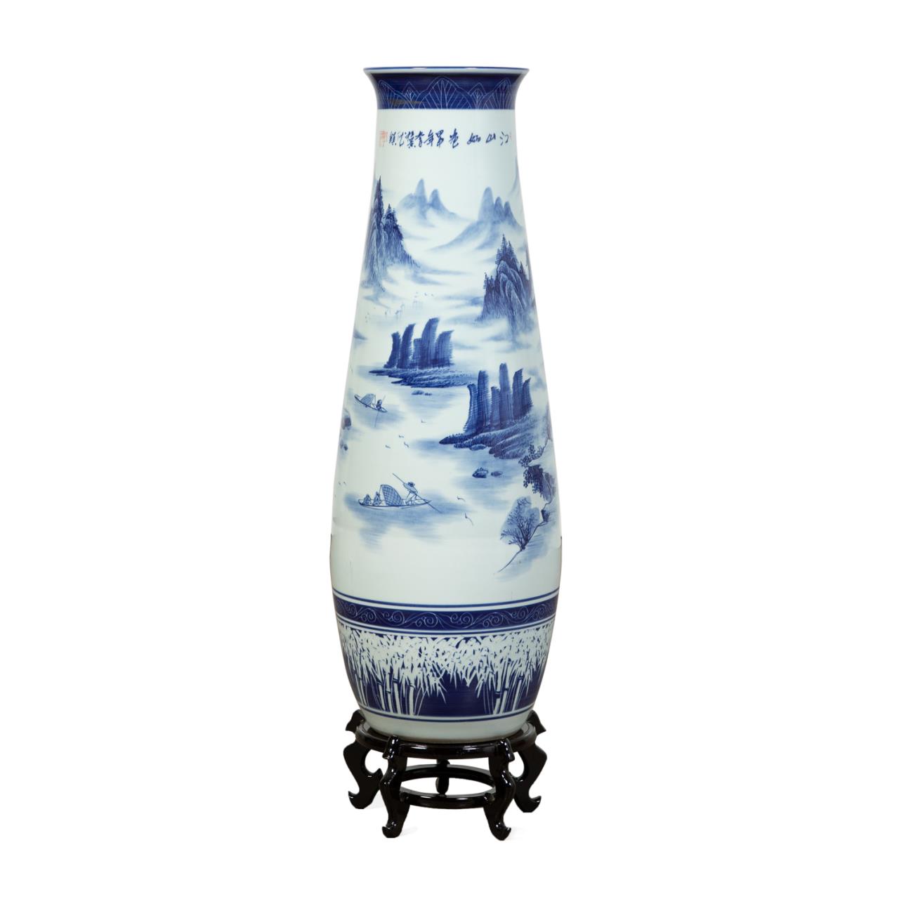LARGE CHINESE BLUE & WHITE VASE