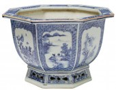 LARGE CHINESE BLUE & WHITE POR