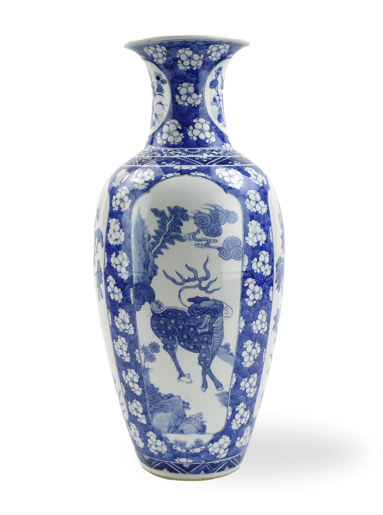 LARGE CHINESE BLUE & WHITE VASE