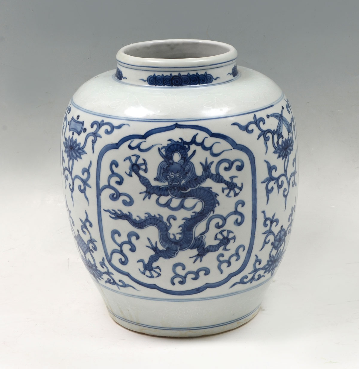 LARGE CHINESE BLUE & WHITE DRAGON