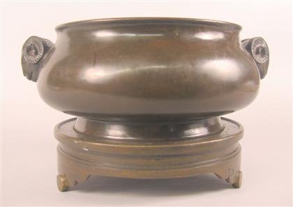 Large Chinese bronze censer on