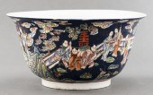 LARGE CHINESE CANTON PORCELAIN