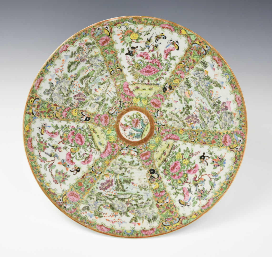 LARGE CHINESE CANTON ROSE MEDALLION
