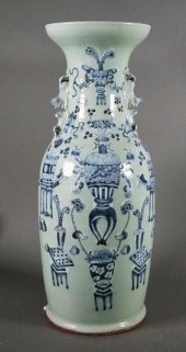 LARGE CHINESE CELADON PORCELAI