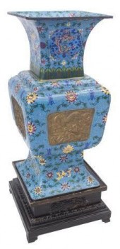 LARGE CHINESE CLOISONNE ENAMEL