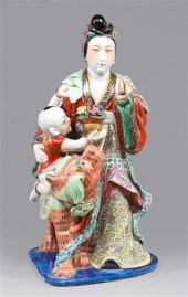 Large Chinese enameled porcela