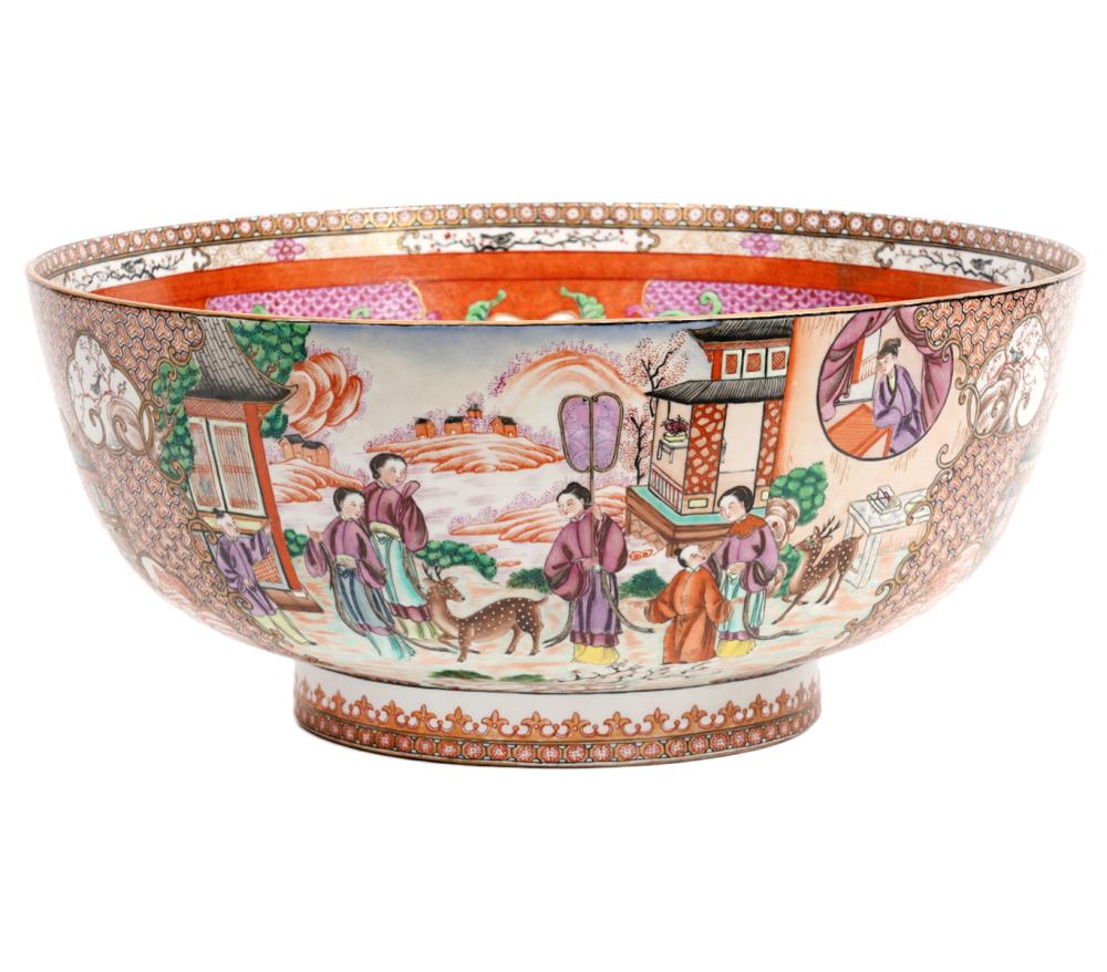 LARGE CHINESE EXPORT PORCELAIN