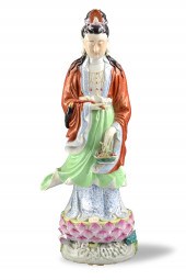 LARGE CHINESE FAMILLE ROSE GUA