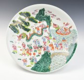 LARGE CHINESE FAMILLE ROSE PLA
