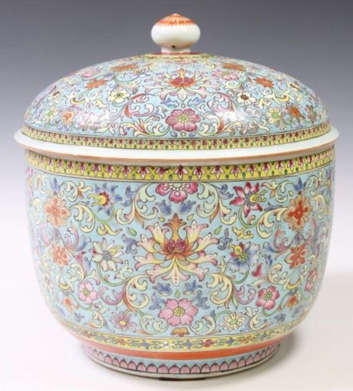 LARGE CHINESE FAMILLE ROSE
