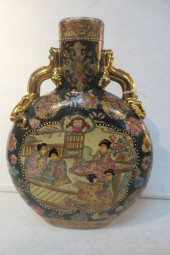 LARGE CHINESE FAMILLE ROSE POR