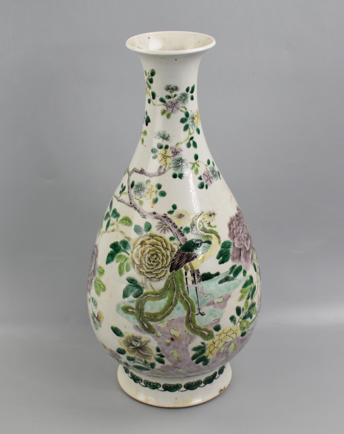 LARGE CHINESE FAMILLE ROSE VASE