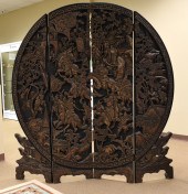LARGE CHINESE GILT LACQUER SCR