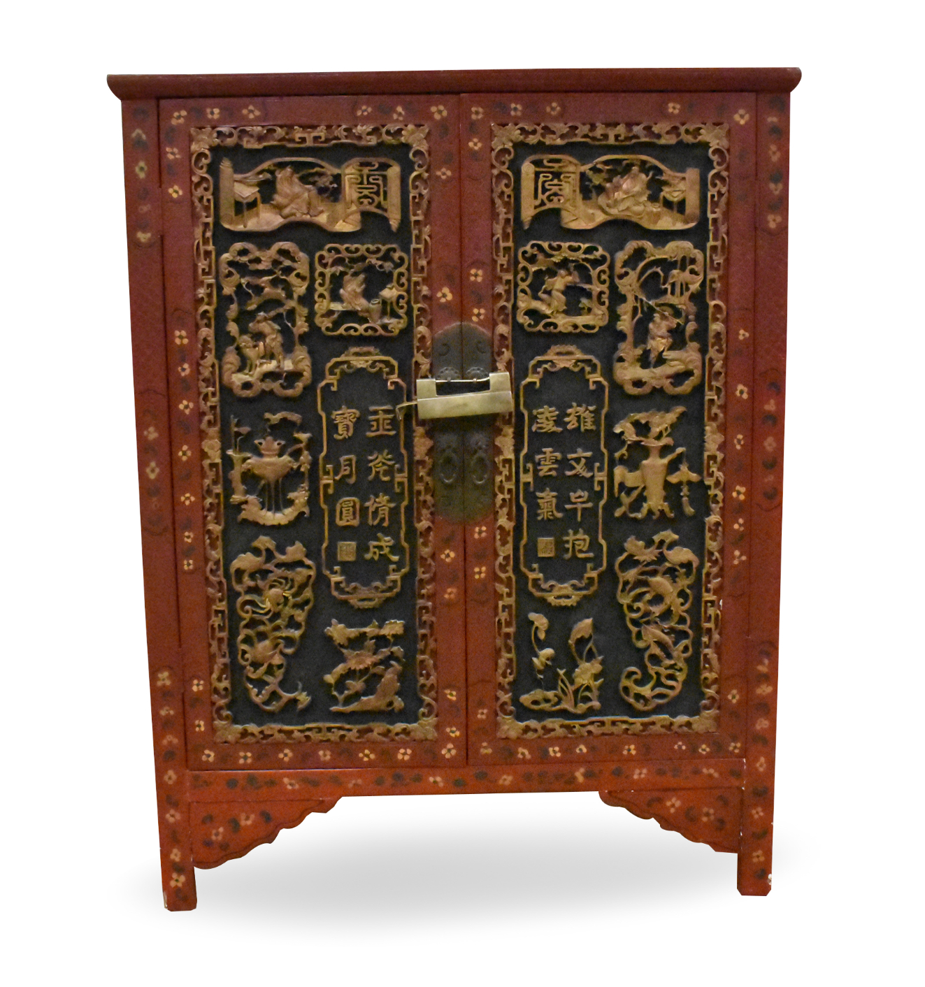 LARGE CHINESE GILT LACUQERED WOOD
