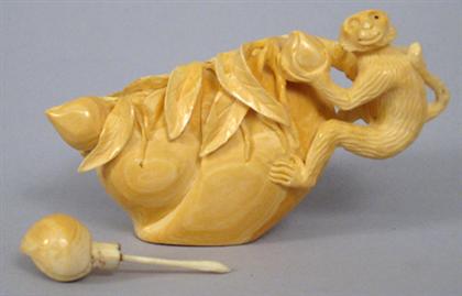 Large Chinese ivory snuff bottle