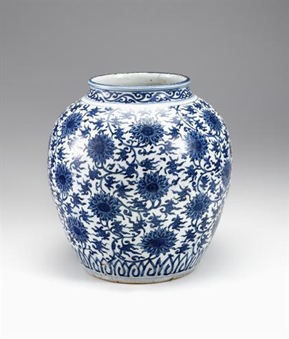 Large Chinese Ming blue and white