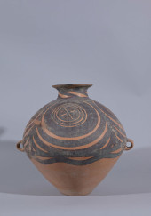 LARGE CHINESE NEOLITHIC POTTER
