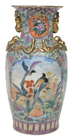 LARGE CHINESE PORCELAIN