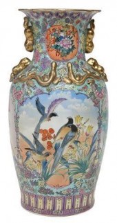 LARGE CHINESE PORCELAIN BALUST