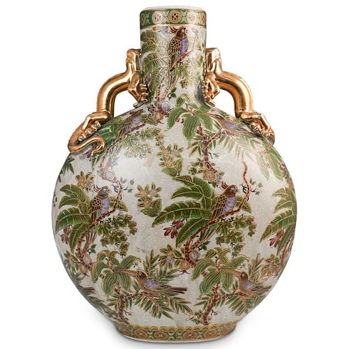 LARGE CHINESE VASE WITH DRAGON